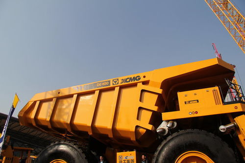 新能源電動智能無軌礦車投入使用全氟己酮自動滅火系統(tǒng)